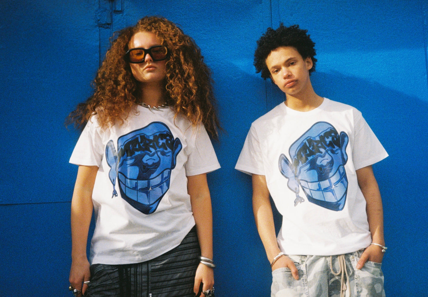"Aankh" T-shirt